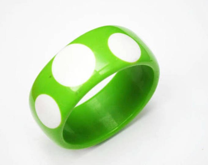 Lucite Bangle - Green and White - Polka dots - Mod