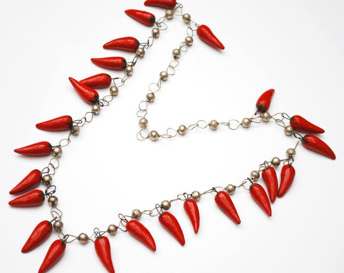 Chili Pepper bead necklace - silver bead - Mexico red hot peppers -
