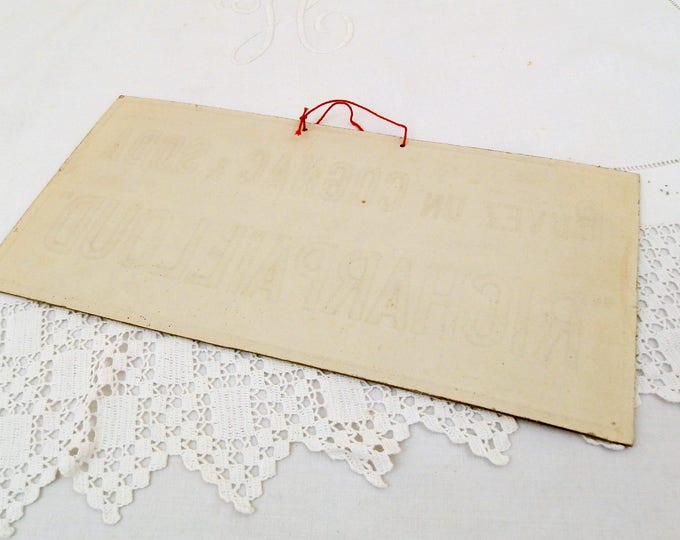 Vintage 1940s Red Cognac Advertising Sign from France Buyez un Cognac et Soda Richarpailloud made of Velveteen on Board, French Publicity Vintage 1940s Red Cognac Advertising Sign from France Buyez un Cognac et Soda Richarpailloud made of Velveteen on Board, French Publicity