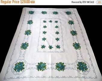 25% SUMMER SALE Vintage white linen tablecloth with blue roses Flowers floral table cloth Printed rose pattern 70s