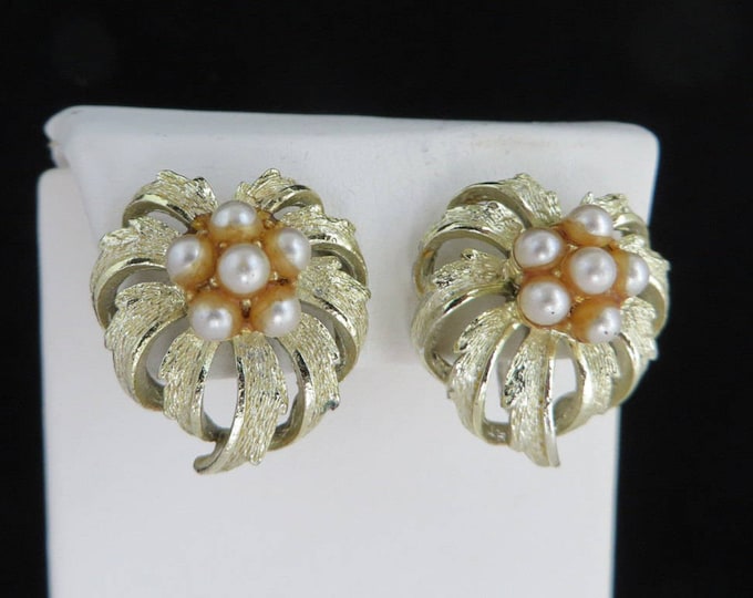 Coro Faux Pearl Earrings, Vintage Champagne Gold Screw Back Earrings, Bridal Jewelry, Gift for Her