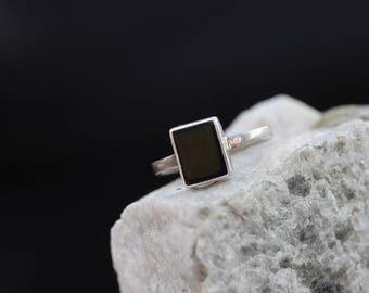Vintage Sterling Silver Ring / Black Onyx Ring / size (7)