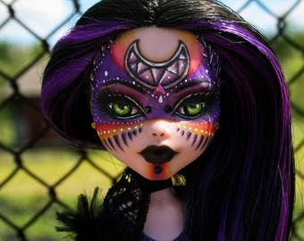 OOAK Draculaura Monster High (repaint, custom)