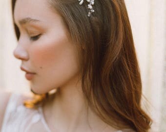 Wedding Hair Comb, Pearl Bridal Comb, Bridal Headpiece, Pearl Headpiece, Wedding Hair Accessory, Bridal Blossom Hair Comb, Flower Hair Piece