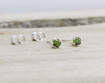 Peridot Stud Earrings August Birthstone Earrings Tiny Green Earrings Dainty Peridot Earrings August Birthday Birthstone Jewelry Gift