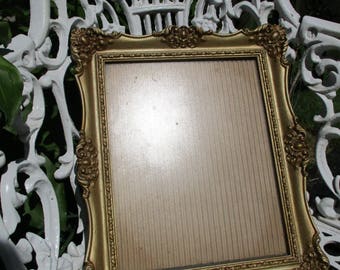 Vtg Gold Gesso Syroco Style Ornate Baroque Designs Victorian Look Photo Picture Frame, 10.5" x 12.5"
