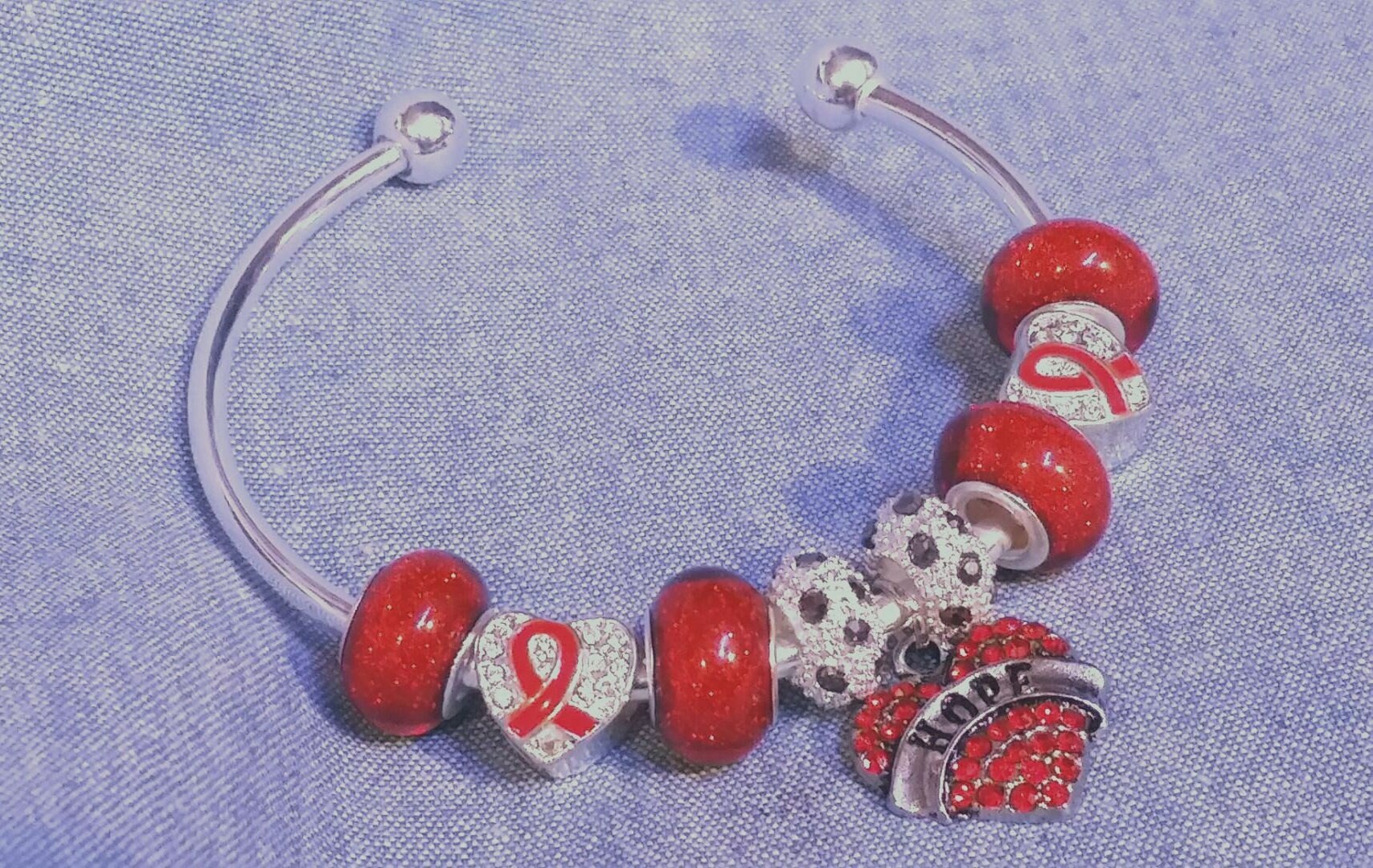 Shiny Red Ribbon AWARENESS HOPE Bangle Heart charm Bracelet.