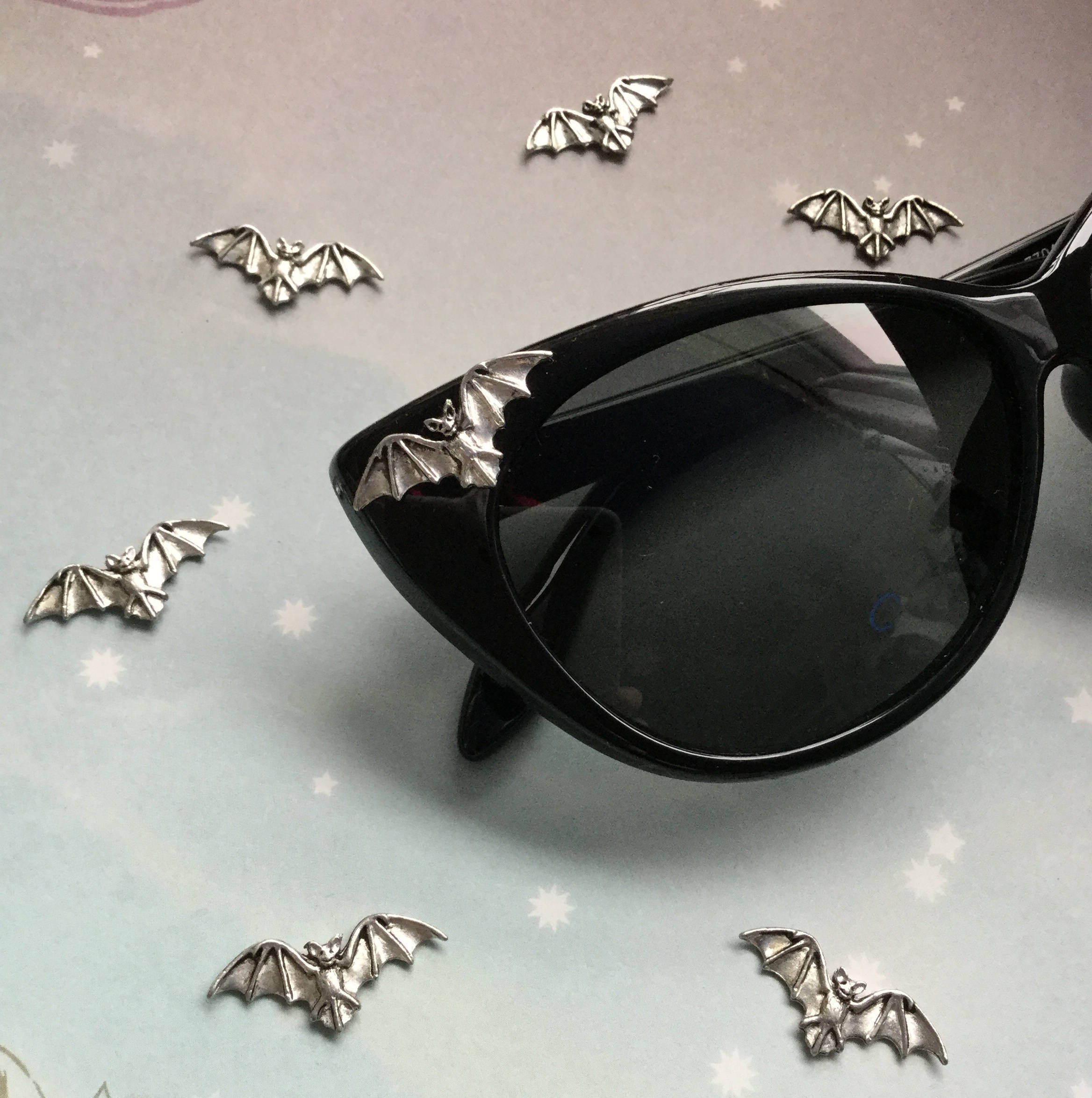 Cat Eye Sunglasses with Bats Witchy Halloween bat sunglasses