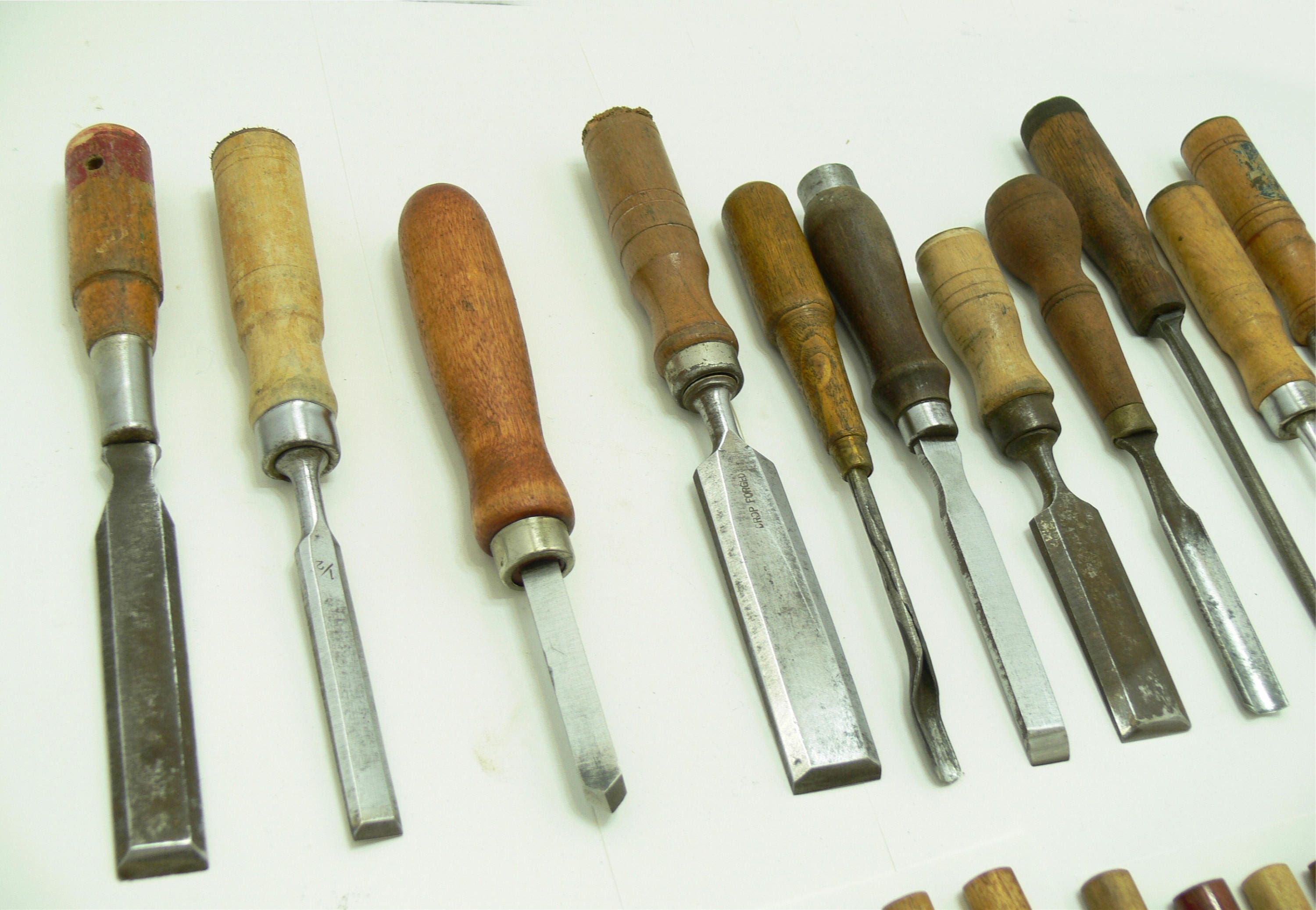 Vintage chisel lot - 29 wood chisel bundle - wood handle chisels 