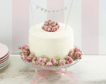 Ivory Mr And Mrs Wedding Cake Topper Decoration Ivory Mr And Mrs Wedding Cake Topper Decoration