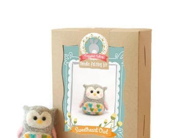 Complete Needle Felting Gift Set DEAL! Best Starter Set + Your Choice Animal Felting Kit // Needle Felt for Beginners // Cute Crafting Gift