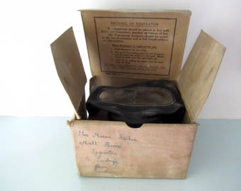 Gas mask, Respirator, WW2 Gas mask, Boxed gas mask, British civilian issue gas mask, Historic memorabilia, second world war memorabilia.