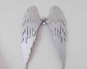 Metal Angel Wing Wall Decor