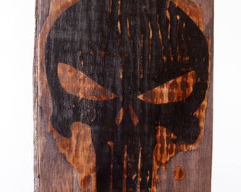 Panneau bois massif avec logo Punisher fait main - tête de mort - crâne - skull - Punisher logo on a wooden board - fully handmade