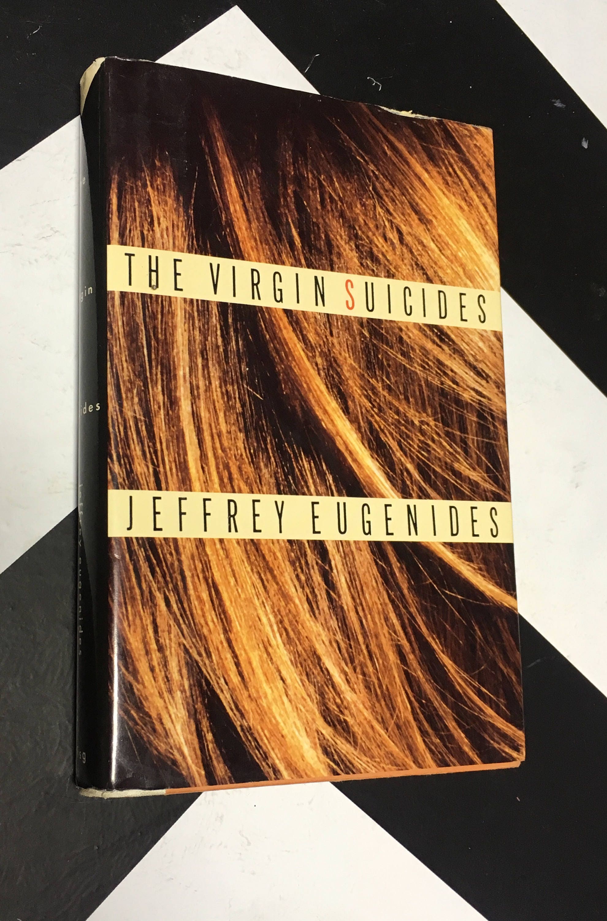 an analysis of the book the virgin suicides jeffrey eugenides [(essay june 15 2009)in the following criticism gn analyzes how jeffrey eugenides in the book, the virgin suicides, jeffery eugenides has suggested a new. an analysis of the book the virgin suicides jeffrey eugenides [(essay june 15 2009)in the following criticism gn analyzes how jeffrey eugenides in the book, the virgin suicides, jeffery eugenides has suggested a new.