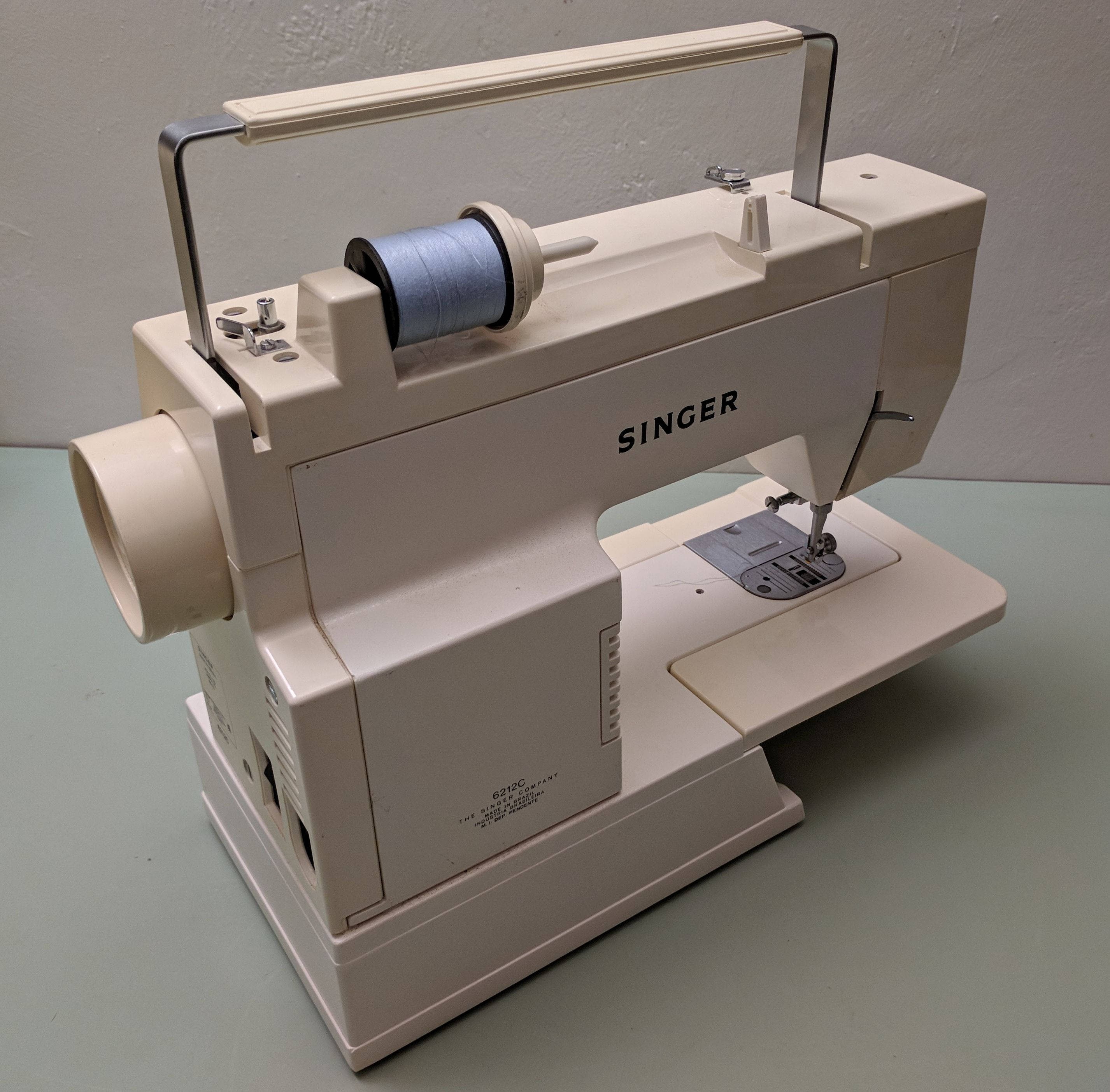 SINGER 6212C sewing machine from Reticulum on Etsy Studio