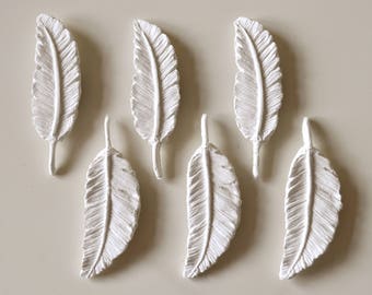 Feather magnets, set of 6, white clay feather, handmade magnets, refrigerator magnets, vegan feathers, clay magnets, white feathers