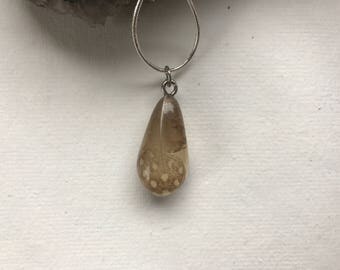 Teardrop Pheasant Feather Resin Necklace 2