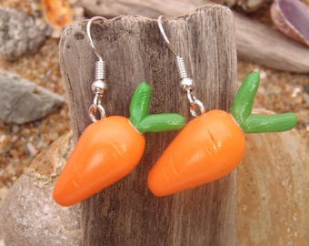 pair of earrings in polymer clay carrot orange