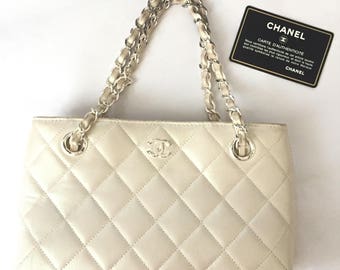 CHANEL Auth Mini Chain Hand Bag Shiny White CC Party Vintage Matelasse