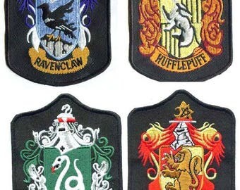 Harry Potter Gryffindor/Hufflepuff/Ravenclaw Embroidery Iron Patches Crest Badge
