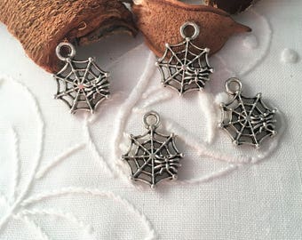 5 small cobwebs, antique silver charms pendants