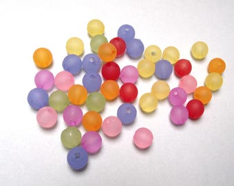 50 multicolored 8 mm frosted acrylic beads.
