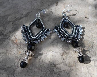 Woven beaded "Alhambra" earrings