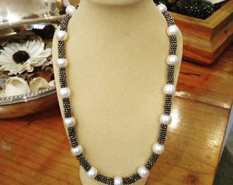 DEMI PARURE 50 's Necklace and bracelet with pearls