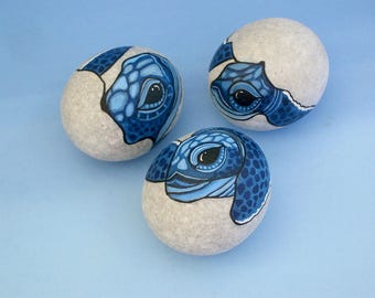 Sea turtle egg-sea turtle hatchlings-hand painted rock-pet rocks-terrarium decor-desktop dish garden accessories-beach theme fairy garden