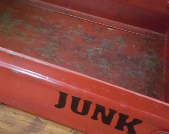 Rusty shabby metal tool box tray succulents planter organizing upcycled salvage junk coffee table
