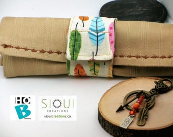 Étui à bijoux//voyage//pochette à bijoux//organisateur à bijoux//amérindien//plume//jewelry roll//feather