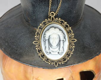 Cameo Necklace Victorian Madame Leota Disney Haunted Mansion Tombstone Bust Halloween Costume