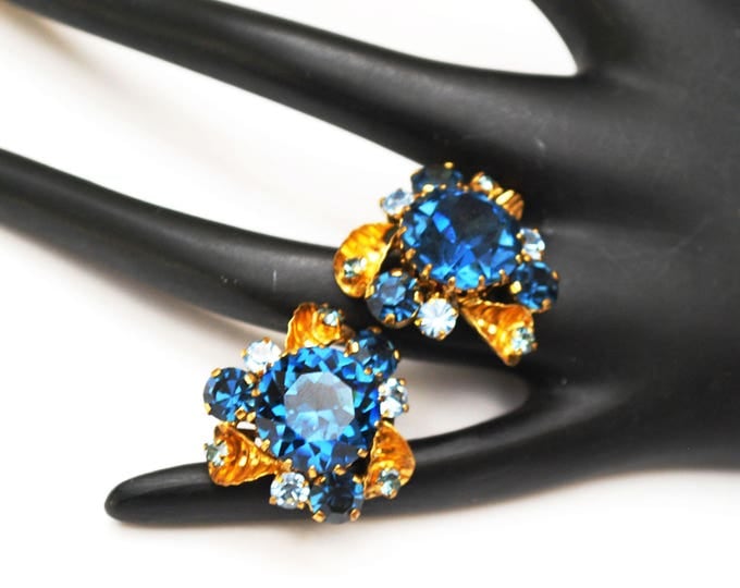 Blue Rhinestone Earrings - Clip on earrings - Mid Century - blue Crystal Gold plated - Floral flower earring