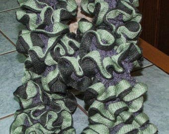 Handmade - scarf ruffle retinella tre - green and gray
