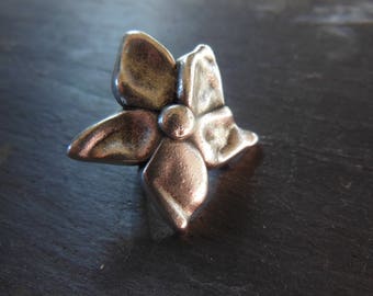 loop leather thick large "flower" 3 cm, silver, in packs of 5