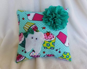 Tooth Fairy Pillow, Cupcake, Tooth Pouch Pillow, Tooth Pocket Pillow, Money Pillow, Handmade Tooth Pouch, Shower Gift, Birthday Gift for her