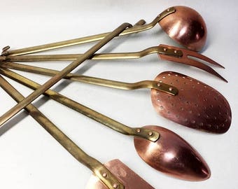5 Ustensiles de cuisine en cuivre et leur support - Cuivre