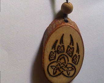 Wolves paw necklace