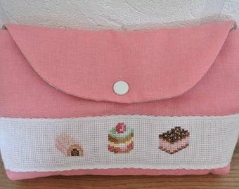 Make-up 'Strawberry' embroidered pastries