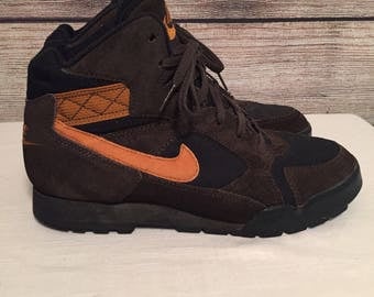 hike nike vintage