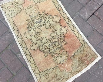 Vintage mat. New fashion perfect faded small rug. Boho small rug. Door mat. 19.69x32.28inc.---050x082cm