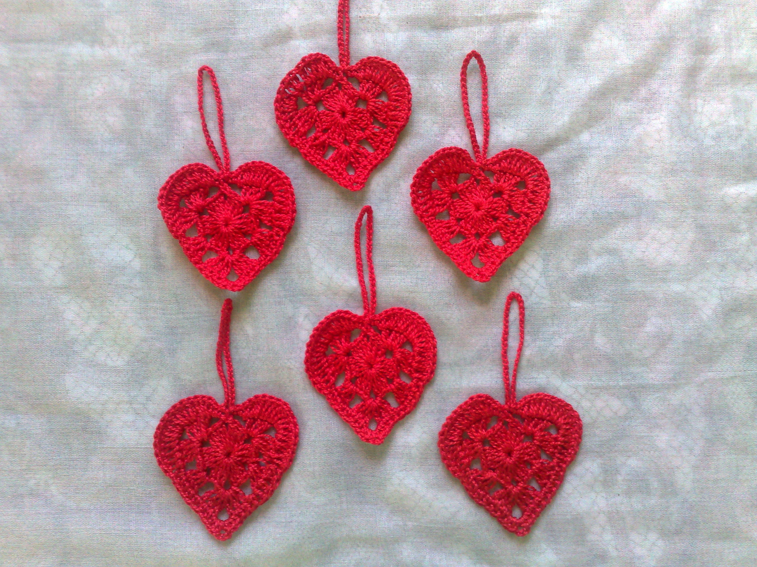 Valentine's Day gift crochet hearts of red cotton, 6 pieces to decorate ...