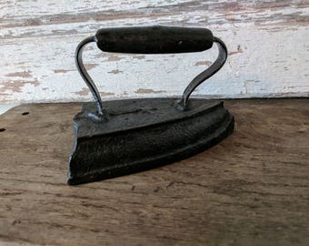Antique Sad Iron, Vintage Flat Iron, Primative, Country Cottage Decor, Doorstop, Bookend, Antique Display Piece, #7, Farmhouse Decor