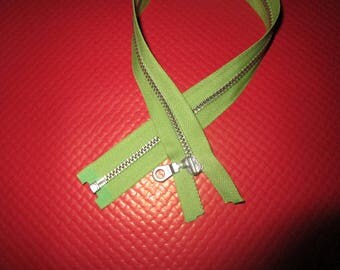 separable 39 cm light green metal closure