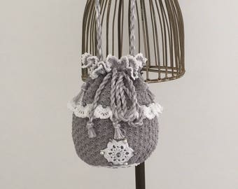 Gray pouch/beaded white Mercerized cotton