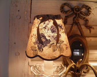 lamp shade for applique and linen tapes anciennnes chandelier for a country chic deco