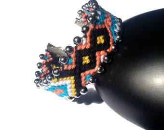 Bracelet friendship cuff, model "Fighter" with pearls.