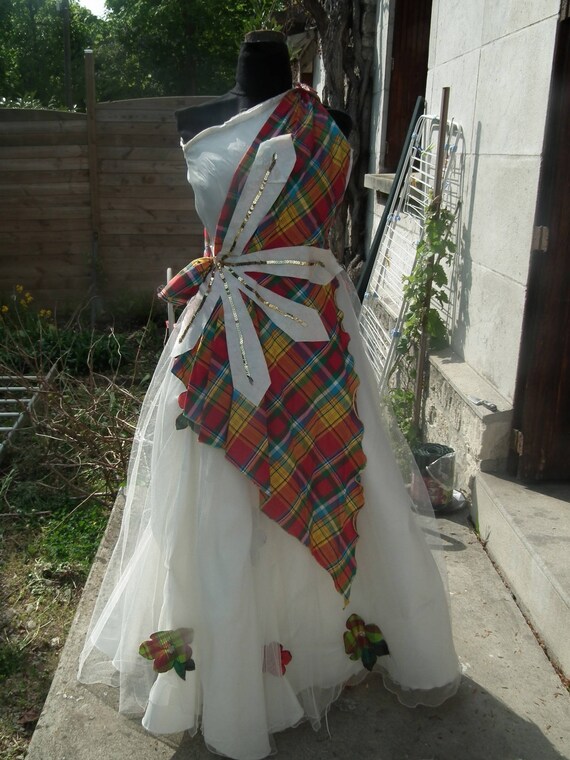 robe de marié ou spectacle traditionnelle créole