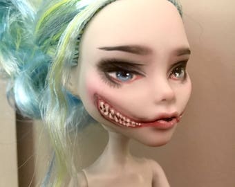 Monster High OOAK Repaint Ghoulia